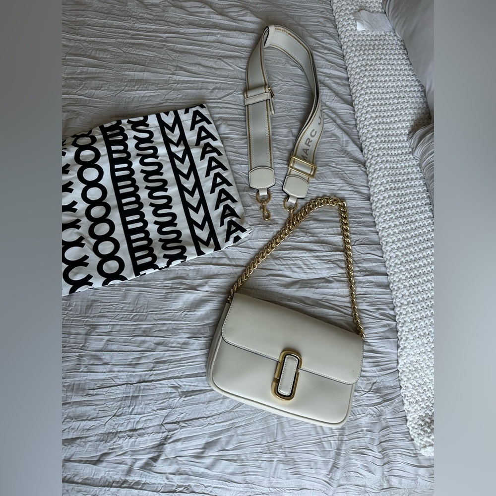 Marc Jacobs Cream Crossbody Bag with Gold Chain